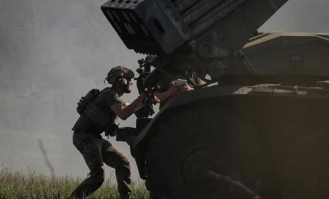 空袭只是开始？乌克兰突然意识到：泽连斯基的秘密藏不住了