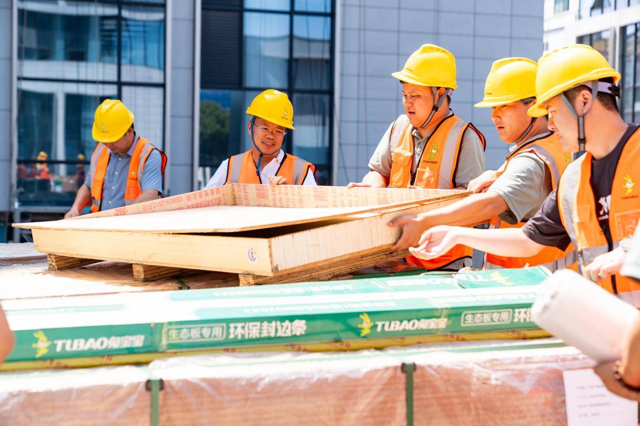 兔宝宝代理商邹铭杰:技术优势+阳光透明监督 树立行业“安全标杆”