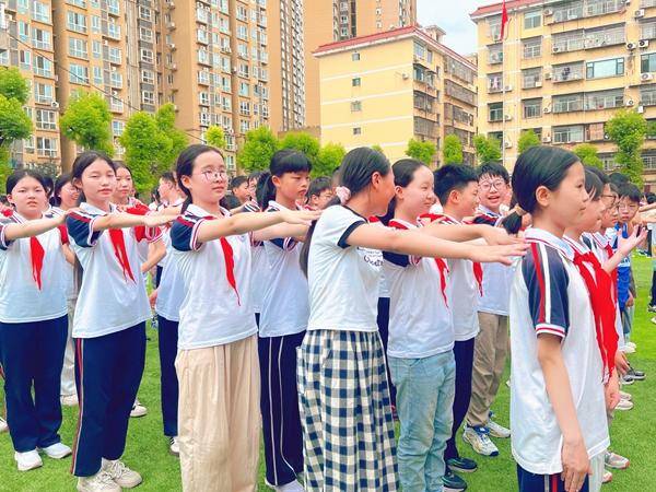 汉滨区江南小学开展“拥抱阳光,逐梦远航”心理团辅活动