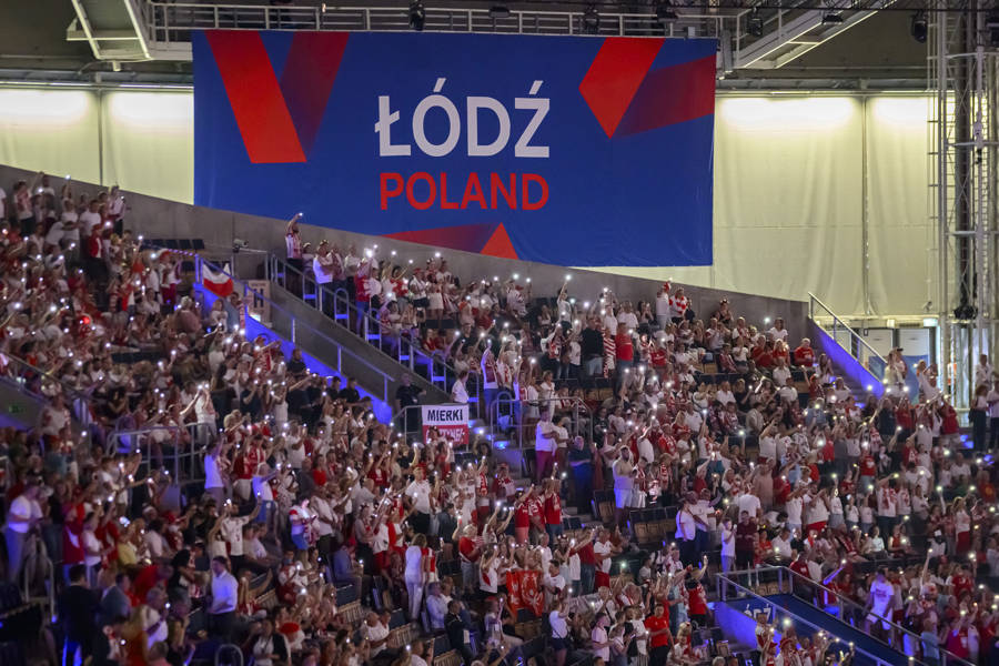 世界联赛总决赛惜败波兰无缘四强，年轻的中国女排在成长路上“交学费”