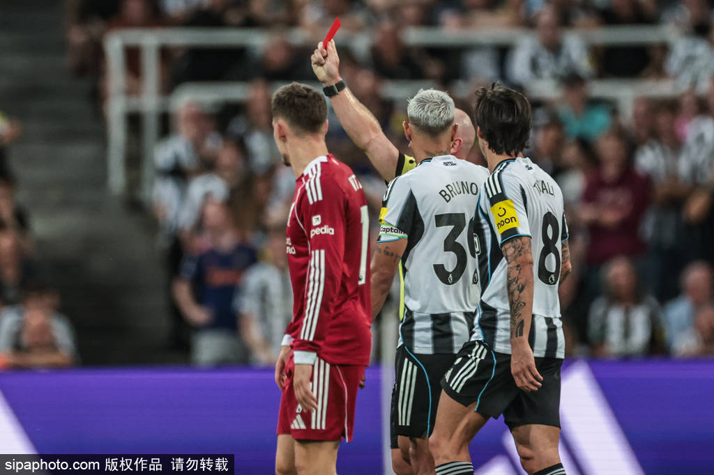 英超-埃基蒂克破门16岁新星第100分钟绝杀 利物浦3-2十人纽卡