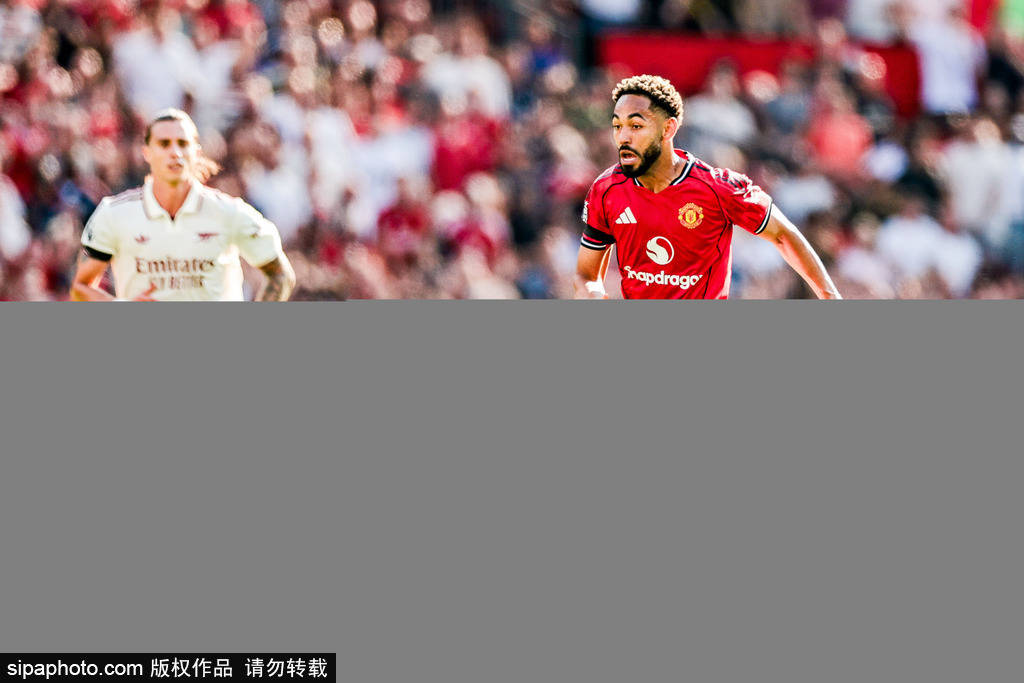 曼联惨遭淘汰:阿莫林面临巨大压力,奥纳纳失误惹争议