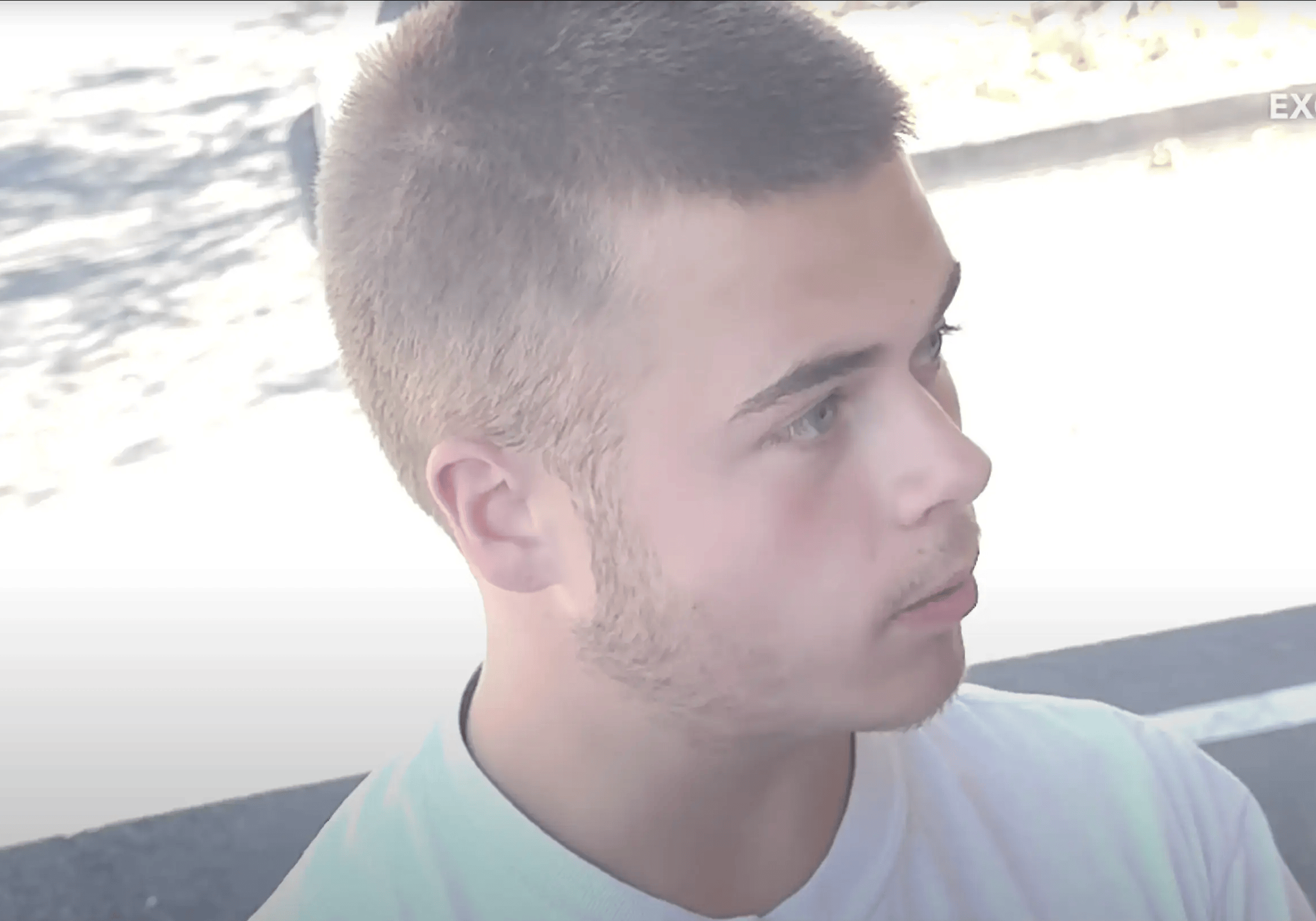 柯克案枪手邻居:两周前见过枪手及其跨性别伴侣