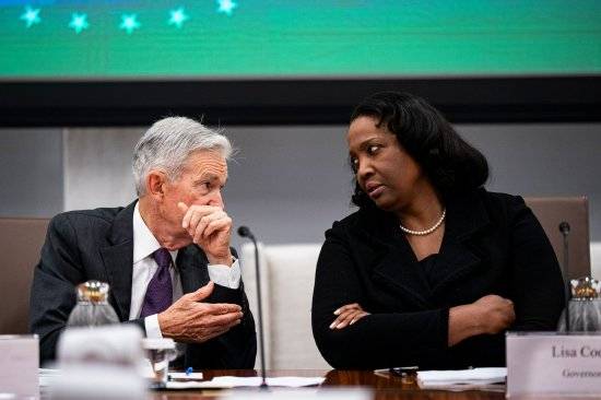 10月2日外盘头条：马斯克净资产接近5000亿美元 英国拟对新上市公司股票免征印花税 英特尔拟为AMD代工芯片