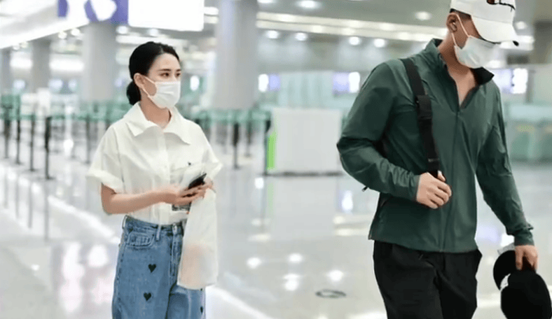 考古 | 何超莲窦骁双双辟谣离婚！两人感情生活引各方热议